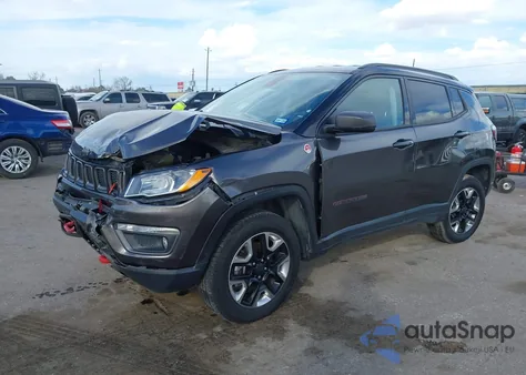 2018 Jeep Compass Trailhawk 4X4 z USA, uszkodzony, nr VIN 3C4NJDDB5JT450821